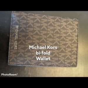 New Michael Kors bi fold wallet - ladies